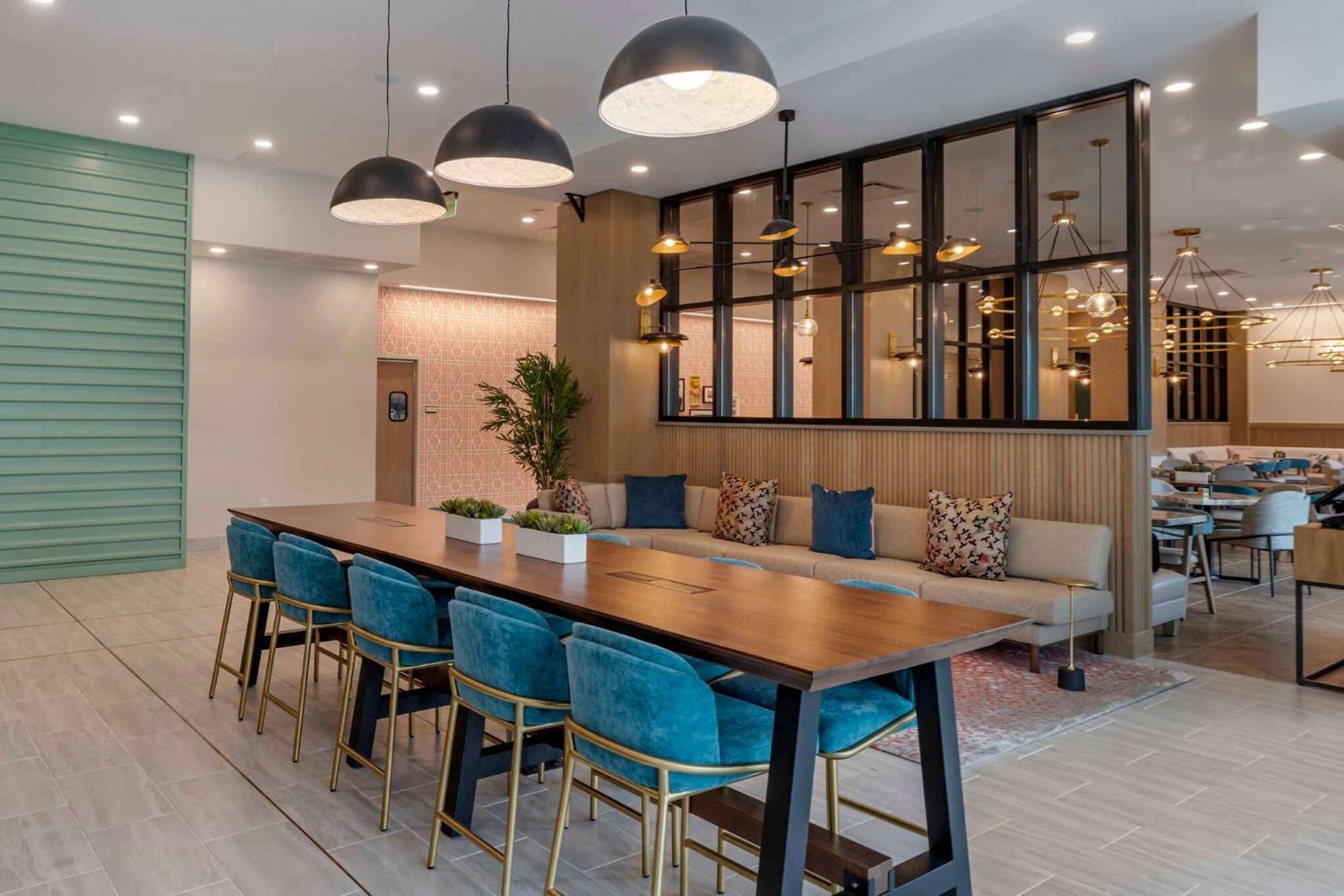 Cambria Hotel Columbia Downtown The Vista Екстериор снимка